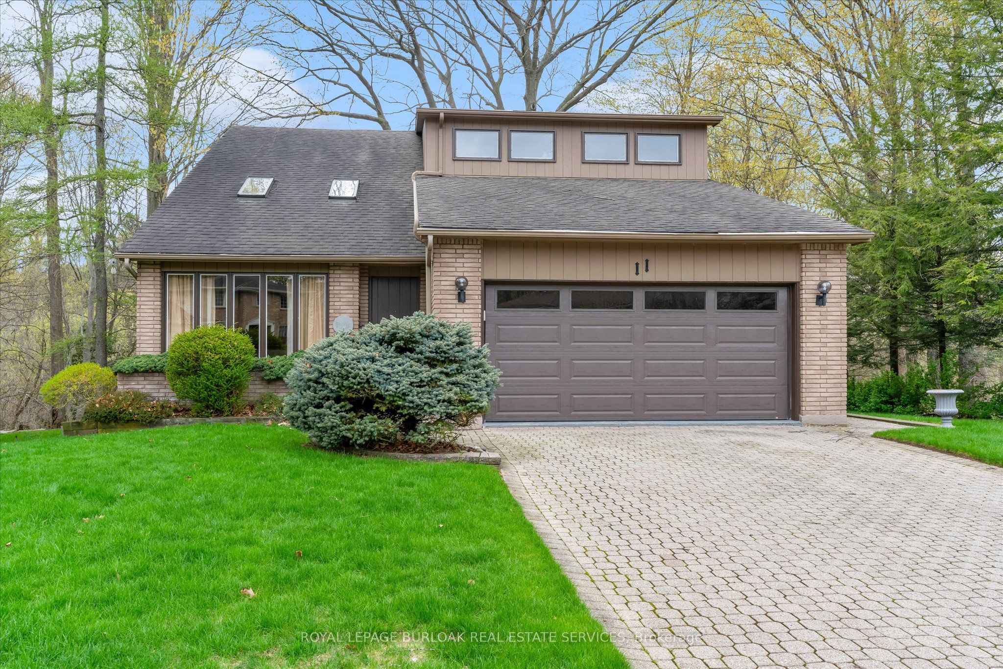 Additional image 2 of 11 Crawford Court, Hamilton, ON, L9H 6G2