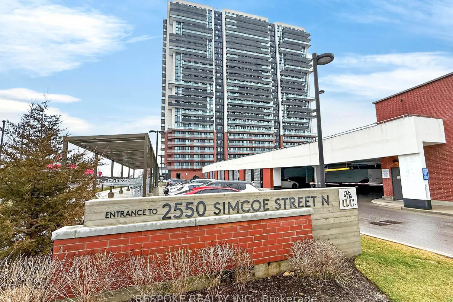 2550 Simcoe Street 612