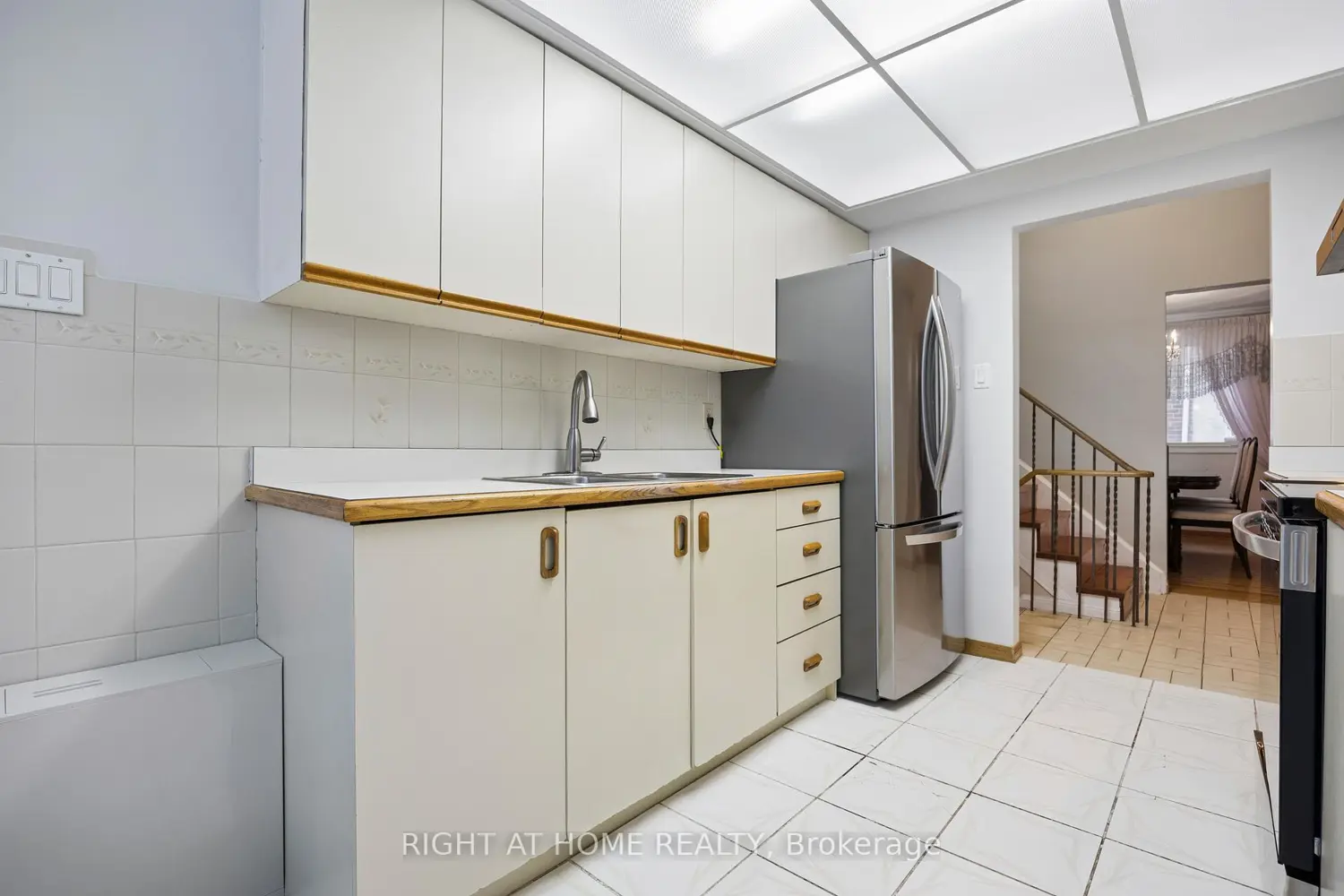 126 Homestead Road photo 4