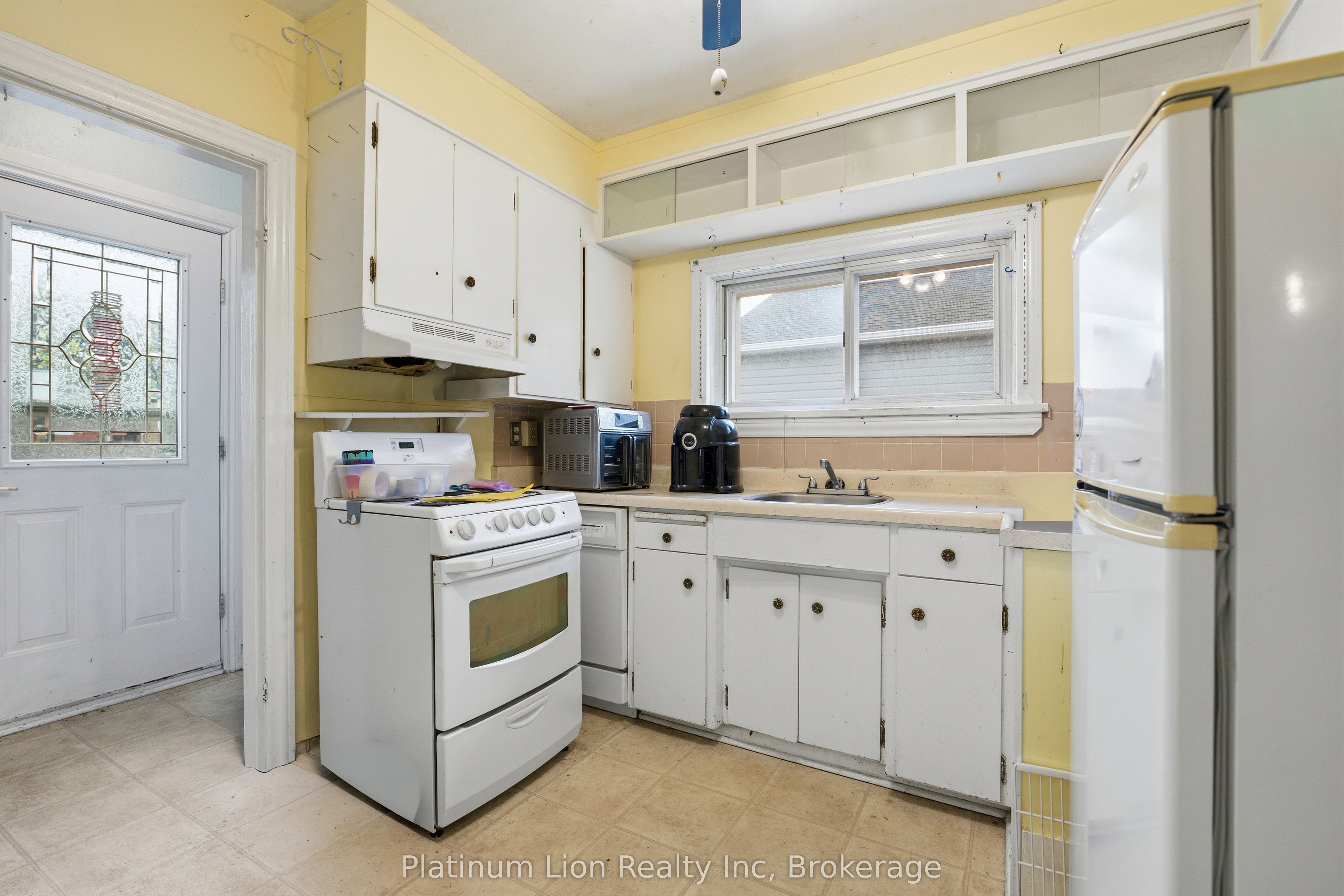 Additional image 5 of 609 Guelph Street, Kitchener, ON, N2H 5Y5