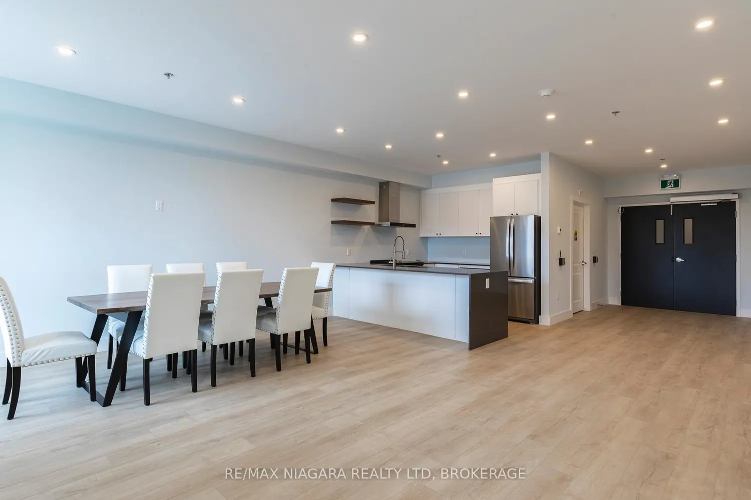 Additional image 18 of 120 Springvalley Crescent 208