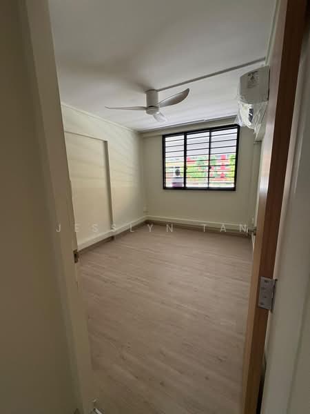 Additional image 9 of 844 Tampines Street 82
