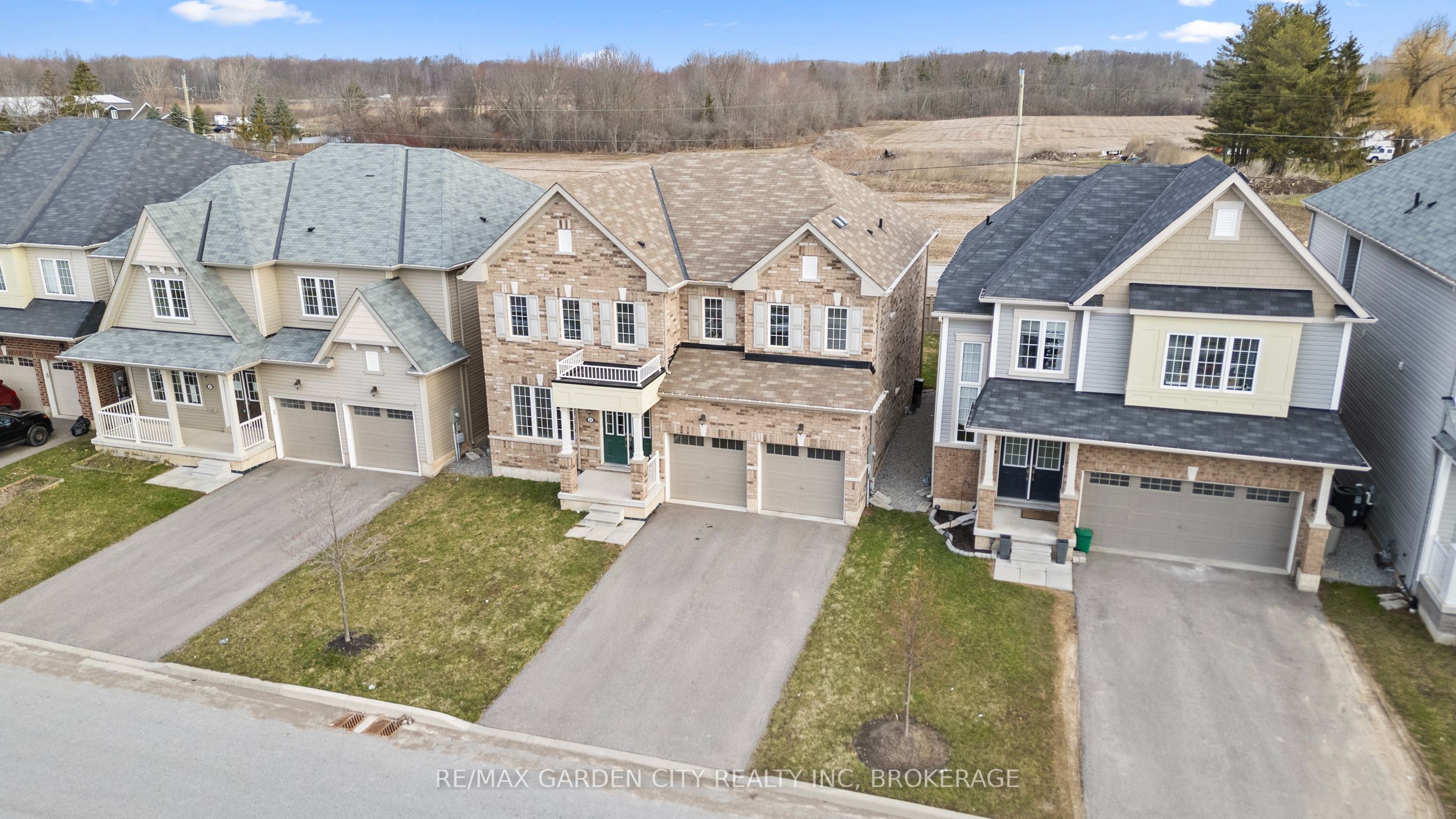 Additional image 2 of 22 Esther Crescent, Thorold, ON, L3B 0G1