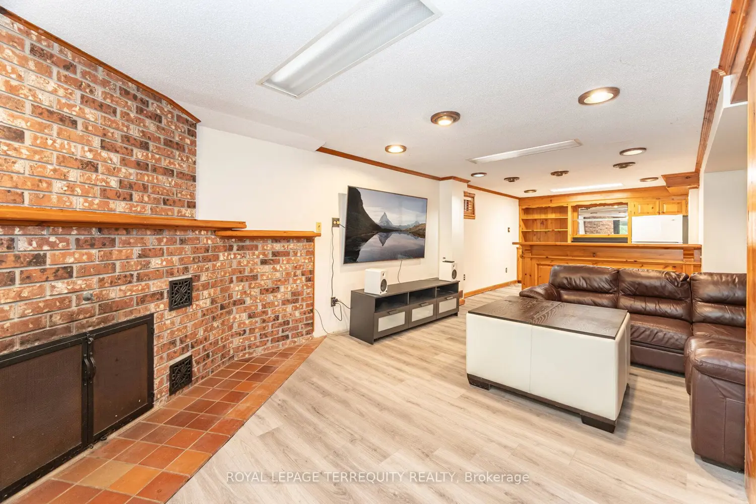 Additional image 15 of 4085 Wheelwright Crescent