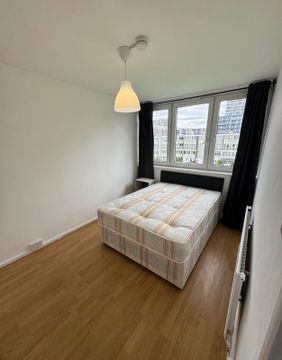 Augusta Street, London E14, Room to rent
