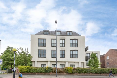 Roxborough Avenue, Harrow HA1
