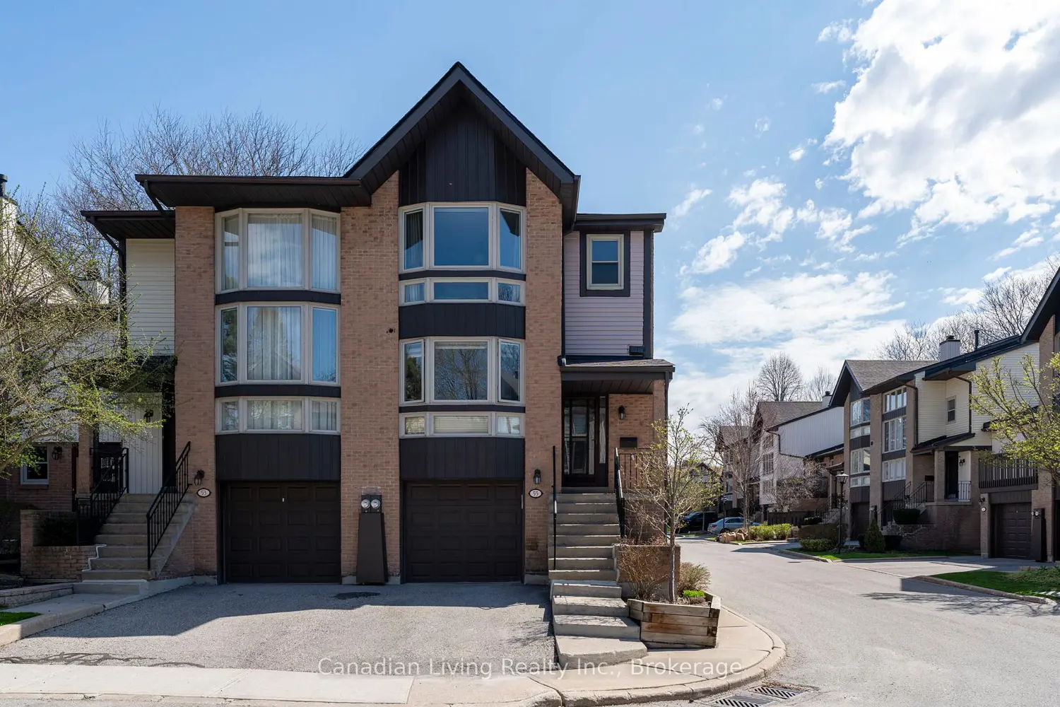 55 English Ivyway Way