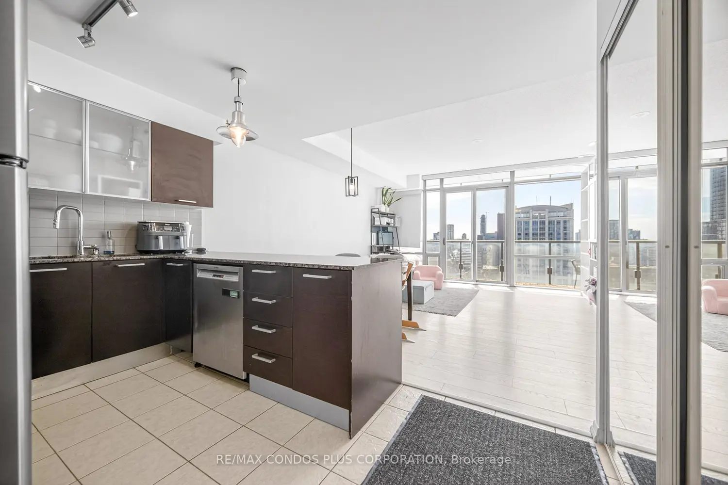Additional image 11 of 38 Grenville Street 4404