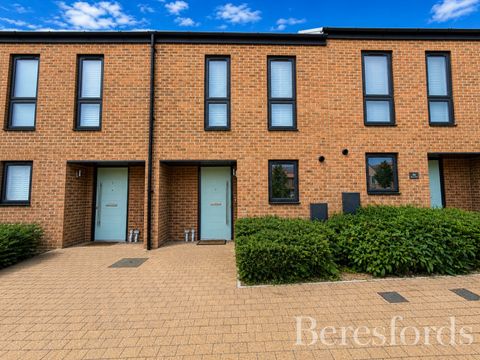 Joyce Close, Hornchurch RM12, New home