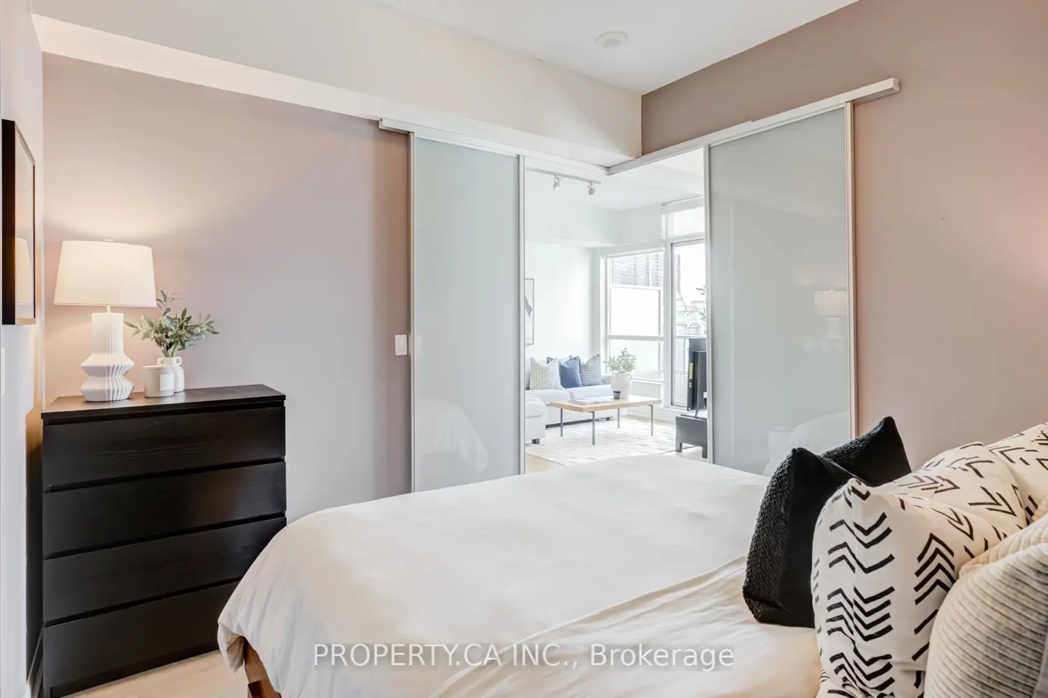 Additional image 7 of 500 Sherbourne Street 2202