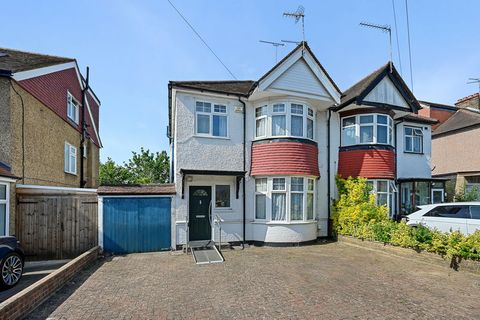 Cambridge Road, North Harrow HA2