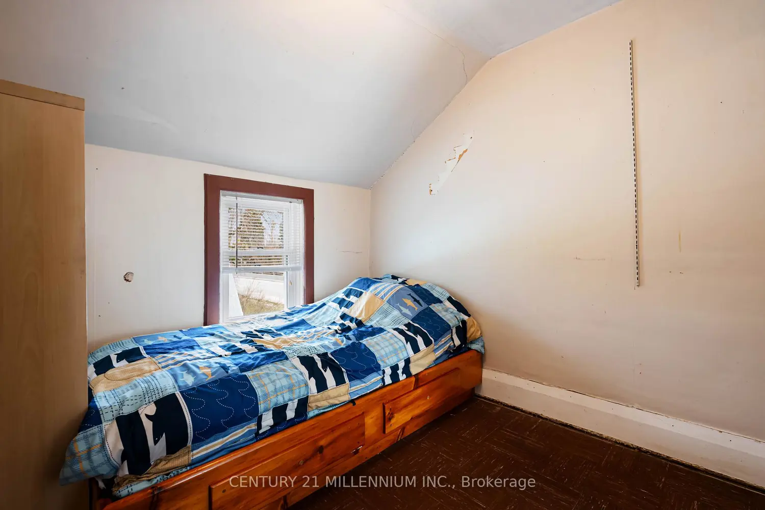 Additional image 7 of 078001 7Th Line