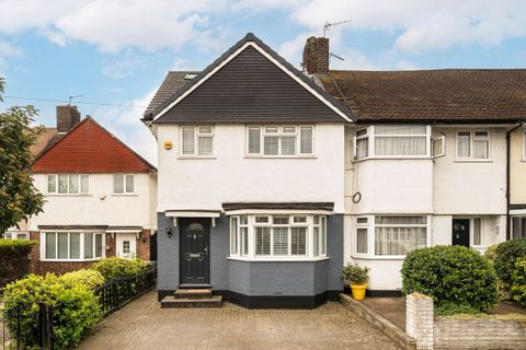 Westdean Avenue, London SE12