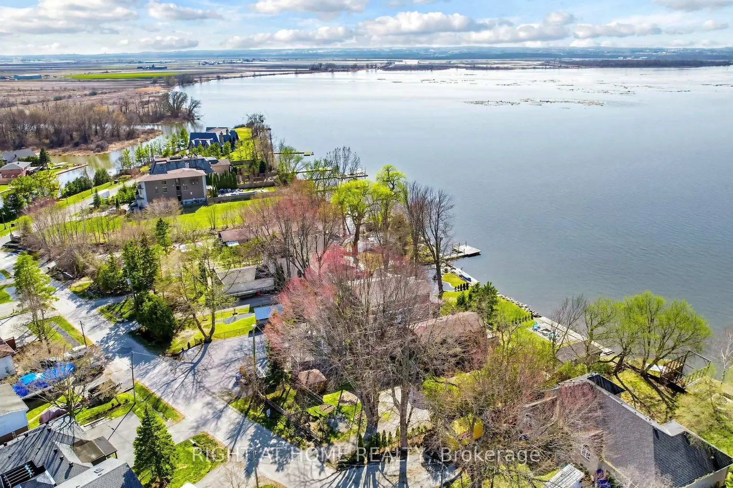 Additional image 19 of 36 Shirlea Boulevard