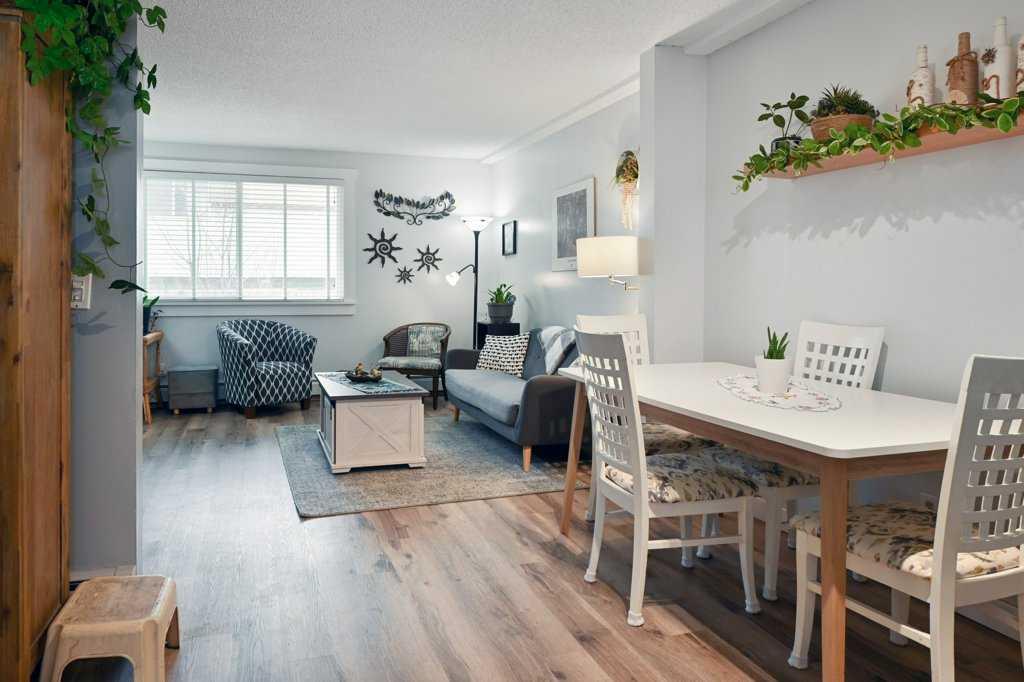 5-7740 Hunterview Drive NW, Calgary, AB, T2K 5C9 photo 3