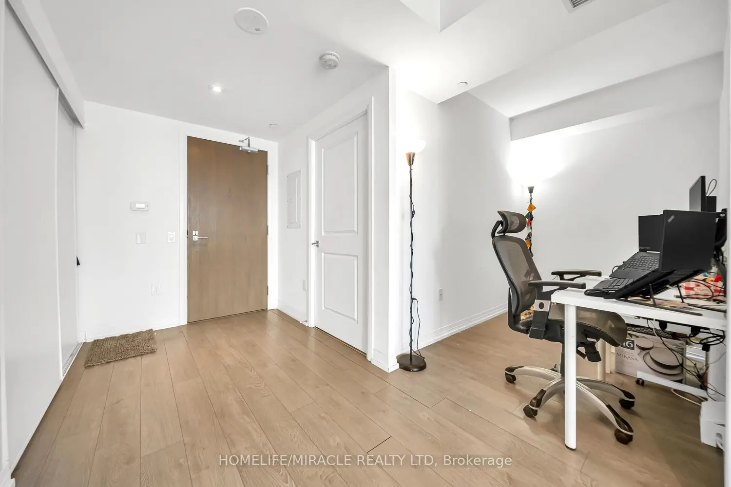 Additional image 10 of 251 Jarvis Street 3512