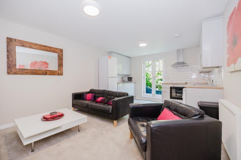 Huntingdon Place, Edinburgh EH7
