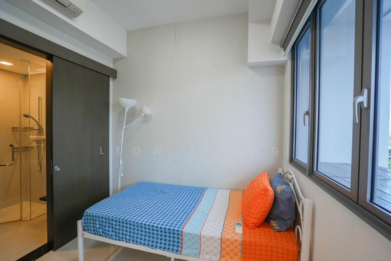 71 Oxley Rise photo 4