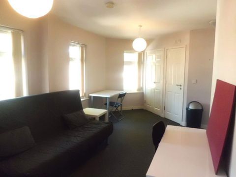 Bournbrook House B29, Studio to rent