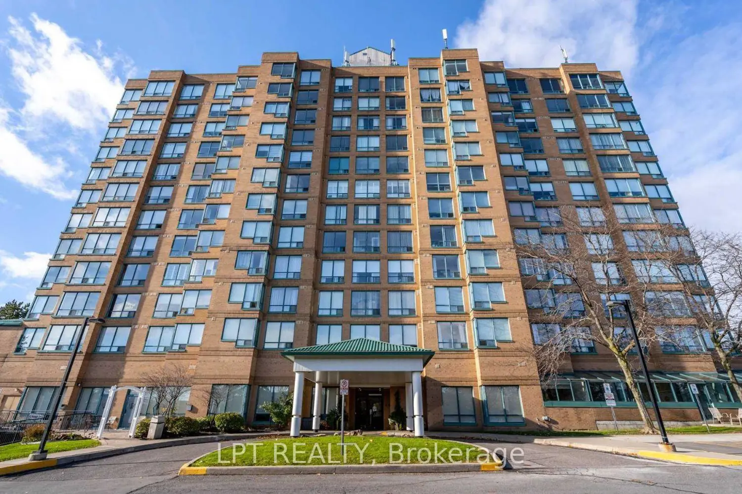 711 Rossland Road 505