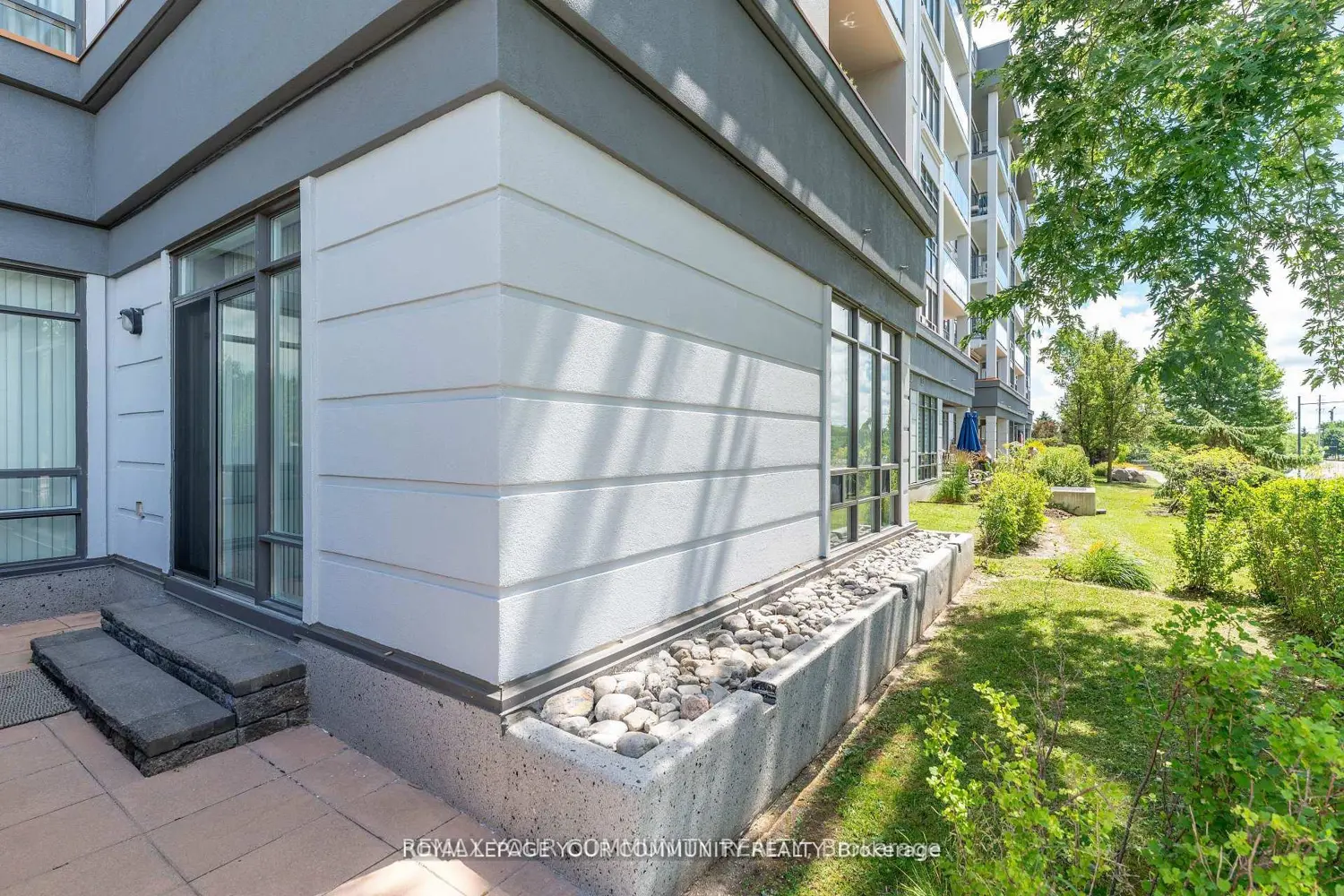 Additional image 14 of 11121 Yonge Street 110