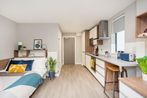 Unity Street, Bristol BS2, Studio to rent