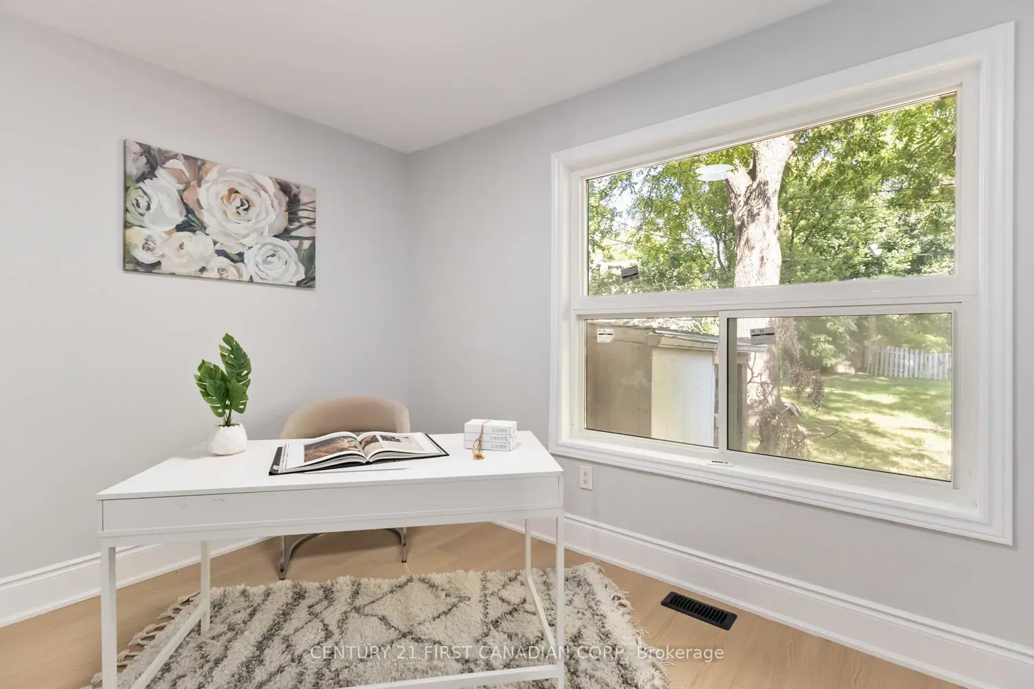 122 Windsor Crescent photo 5