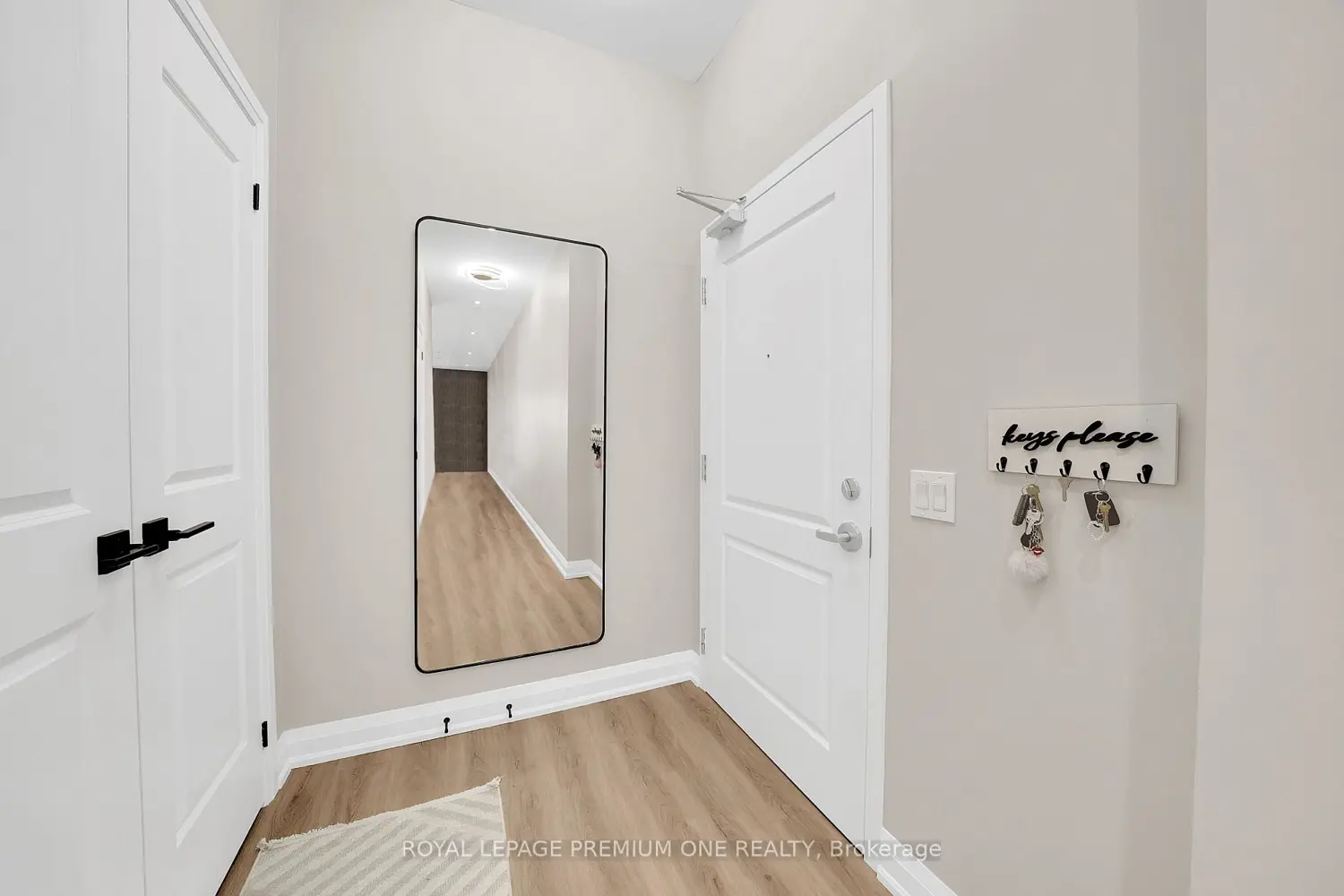5917 Main Street 805 photo 2