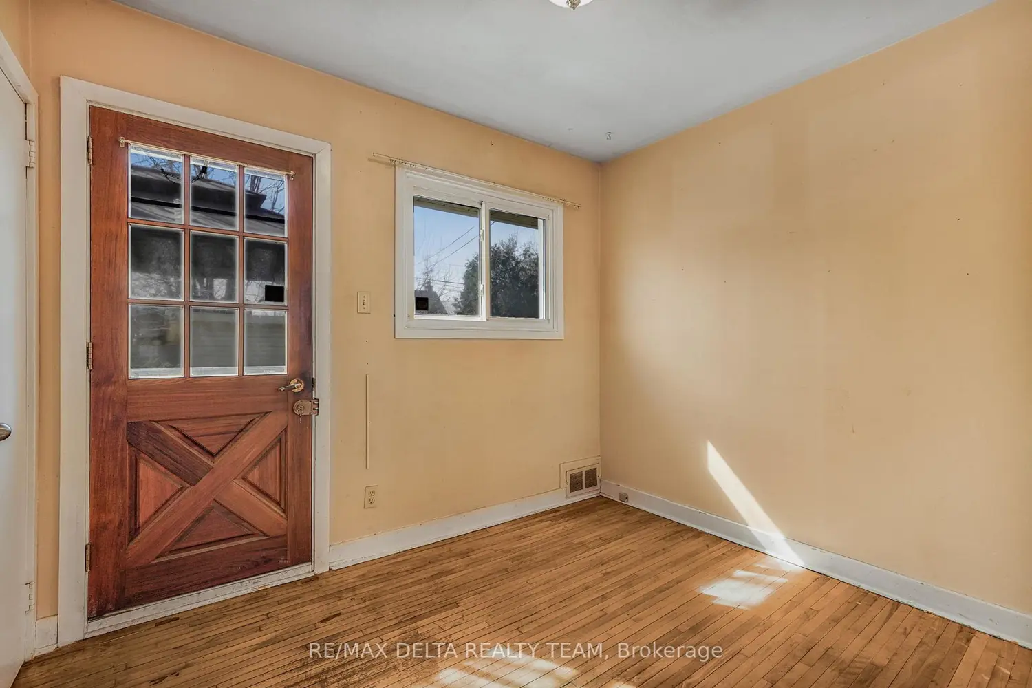 Additional image 6 of 1242 Vancouver Avenue
