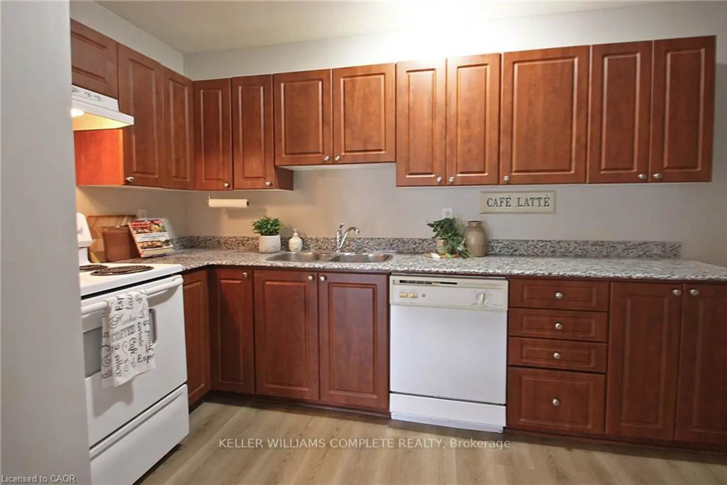 Additional image 5 of 135 James Street 309