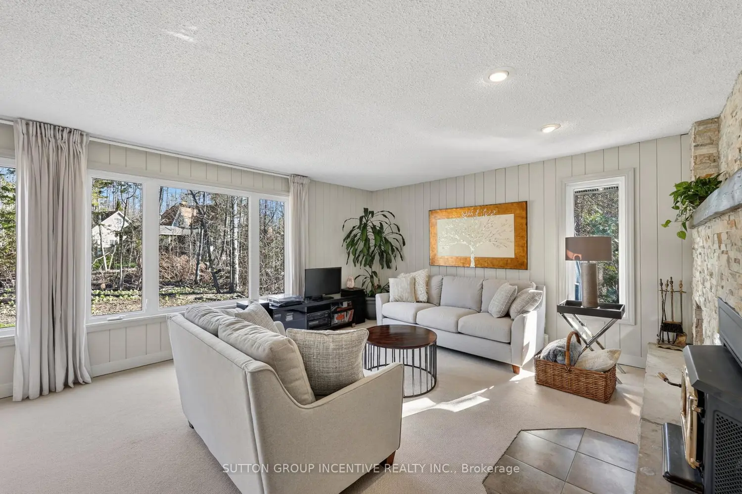 24 Brambel Road photo 2