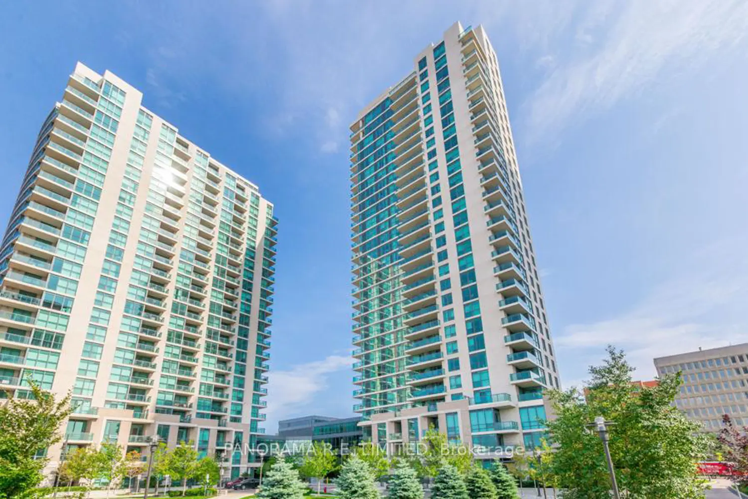 215 Sherway Gardens Road 1208