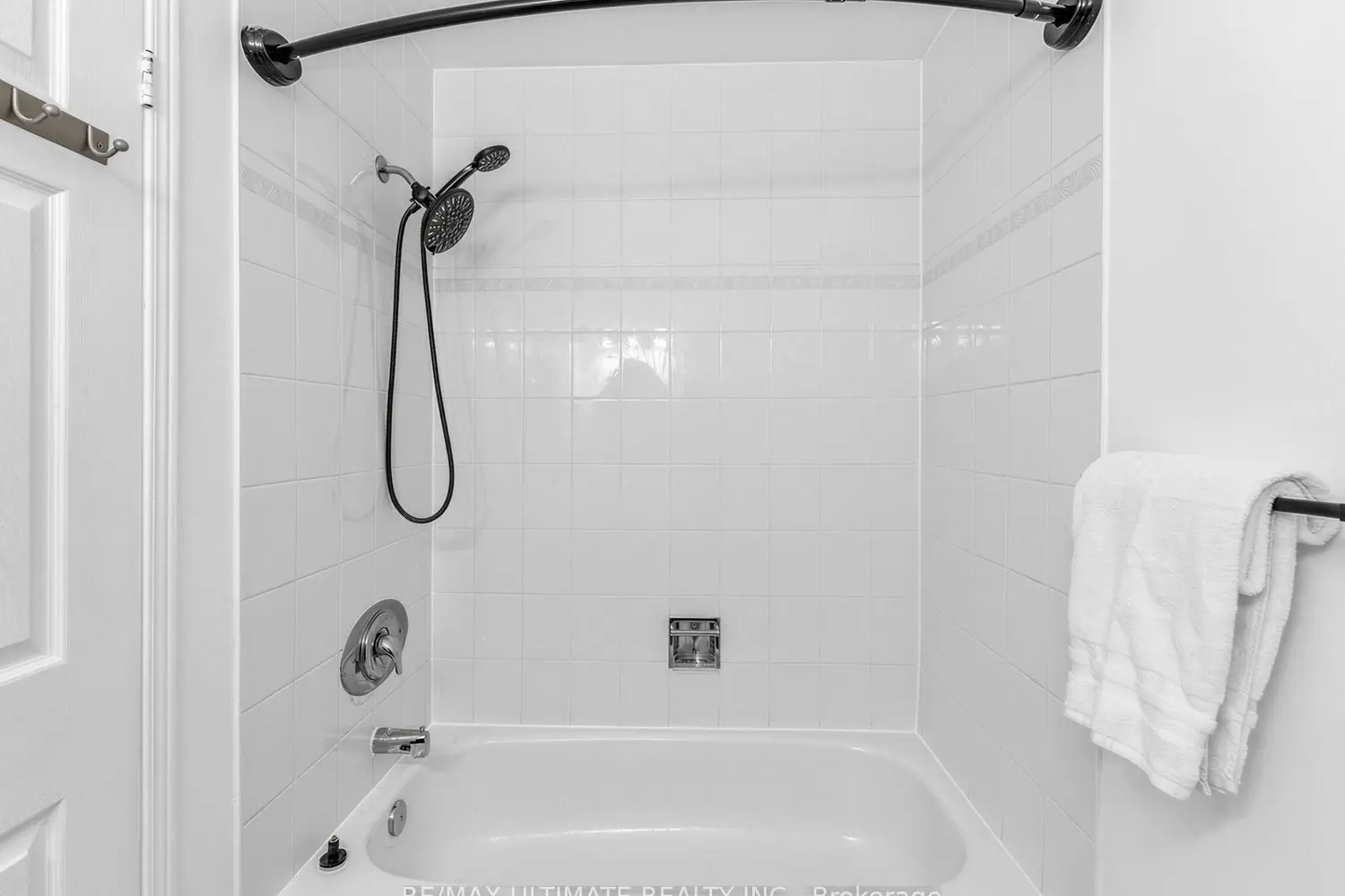 Additional image 11 of 6950 Tenth Line 54