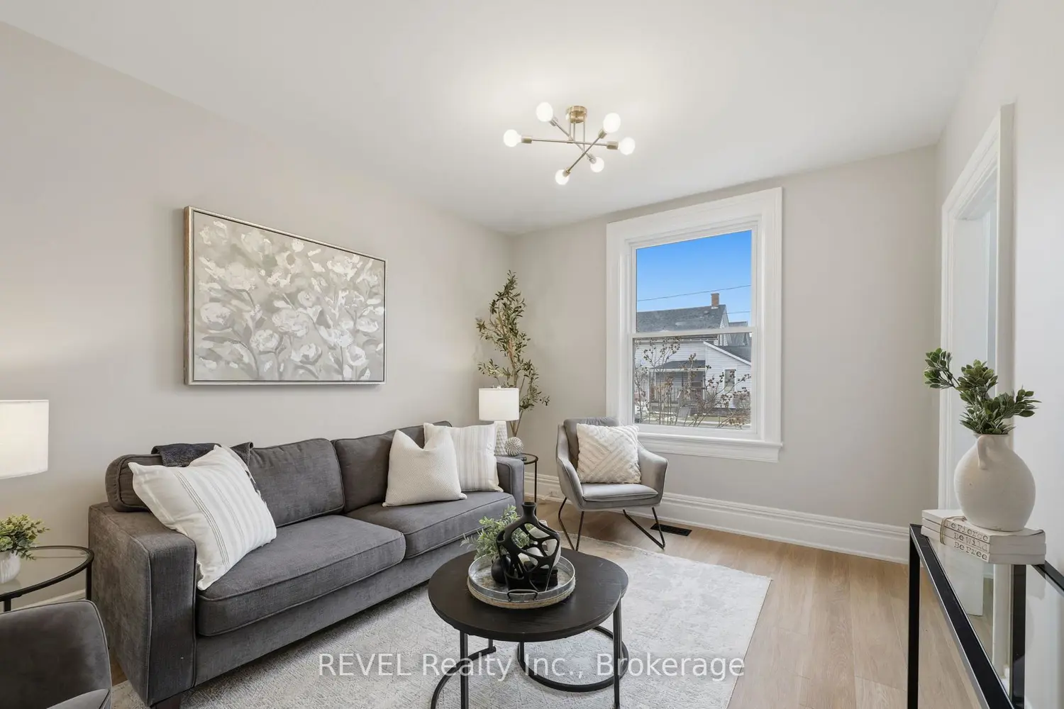 225 Ross Street photo 3