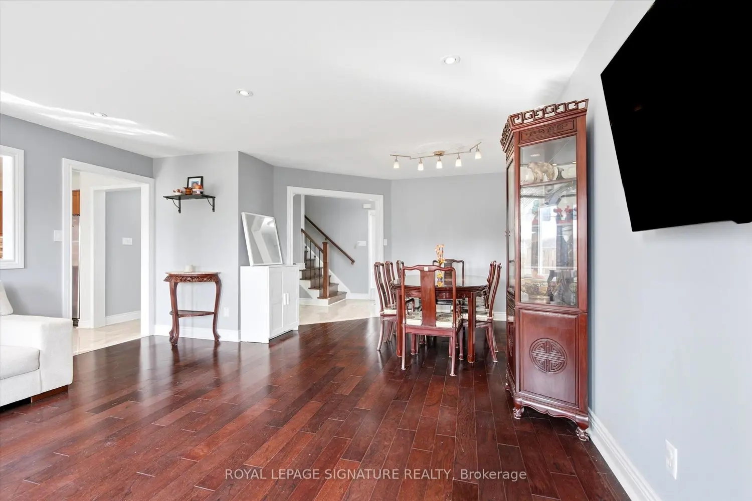 85 Vivians Crescent photo 3