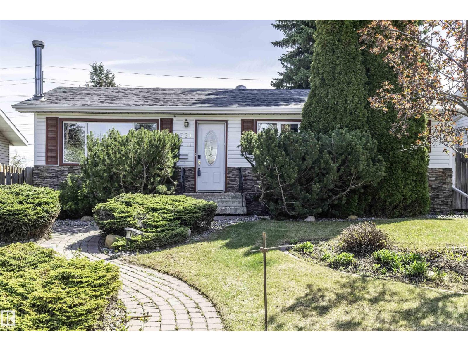 9331 52 Street NW, Edmonton, AB, T6B1G5