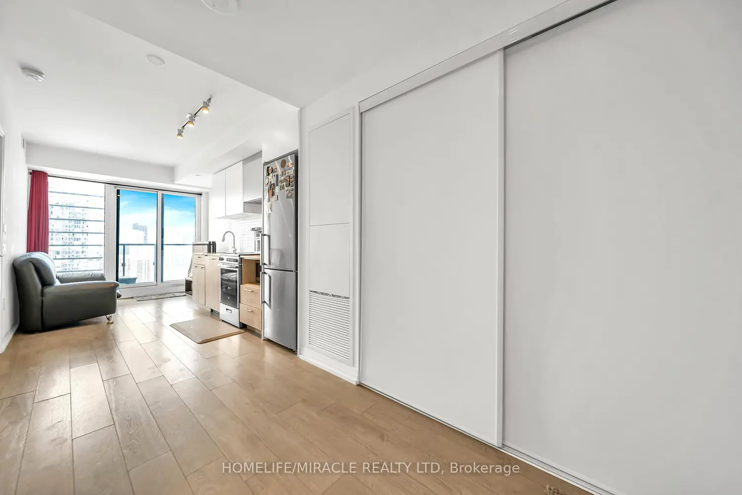 Additional image 11 of 251 Jarvis Street 3512