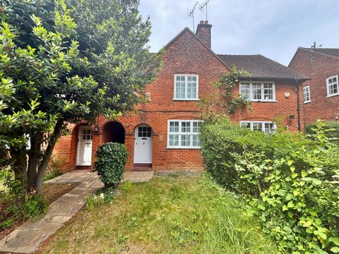 Falloden Way, London NW11
