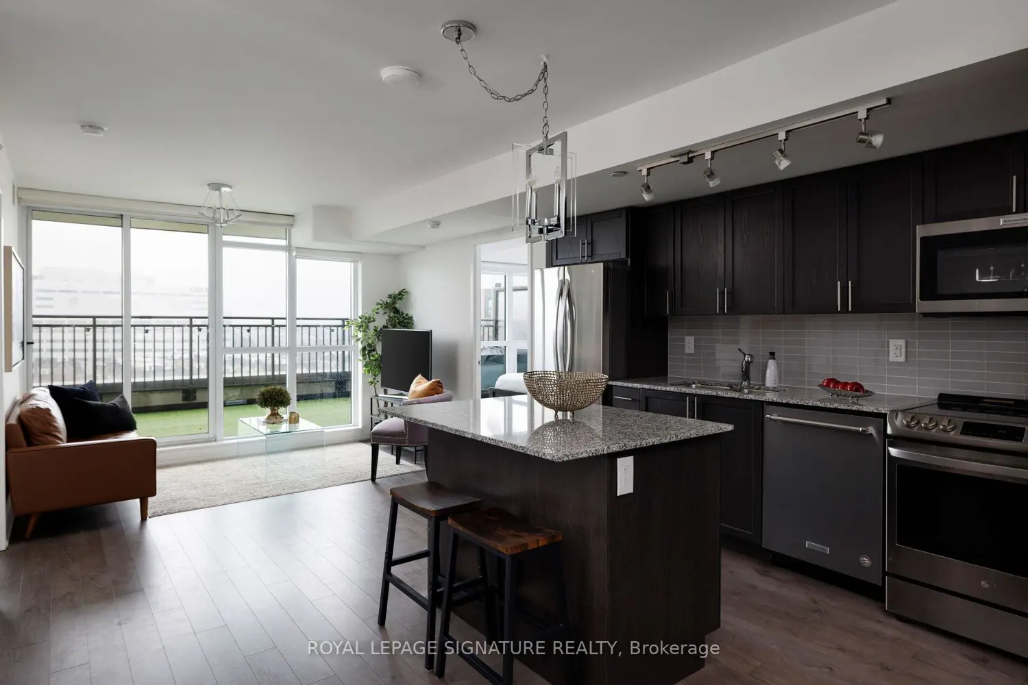 Additional image 9 of 3091 Dufferin Street 726