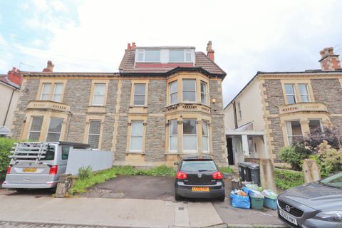 Belmont Road, St. Andrews, Bristol BS6