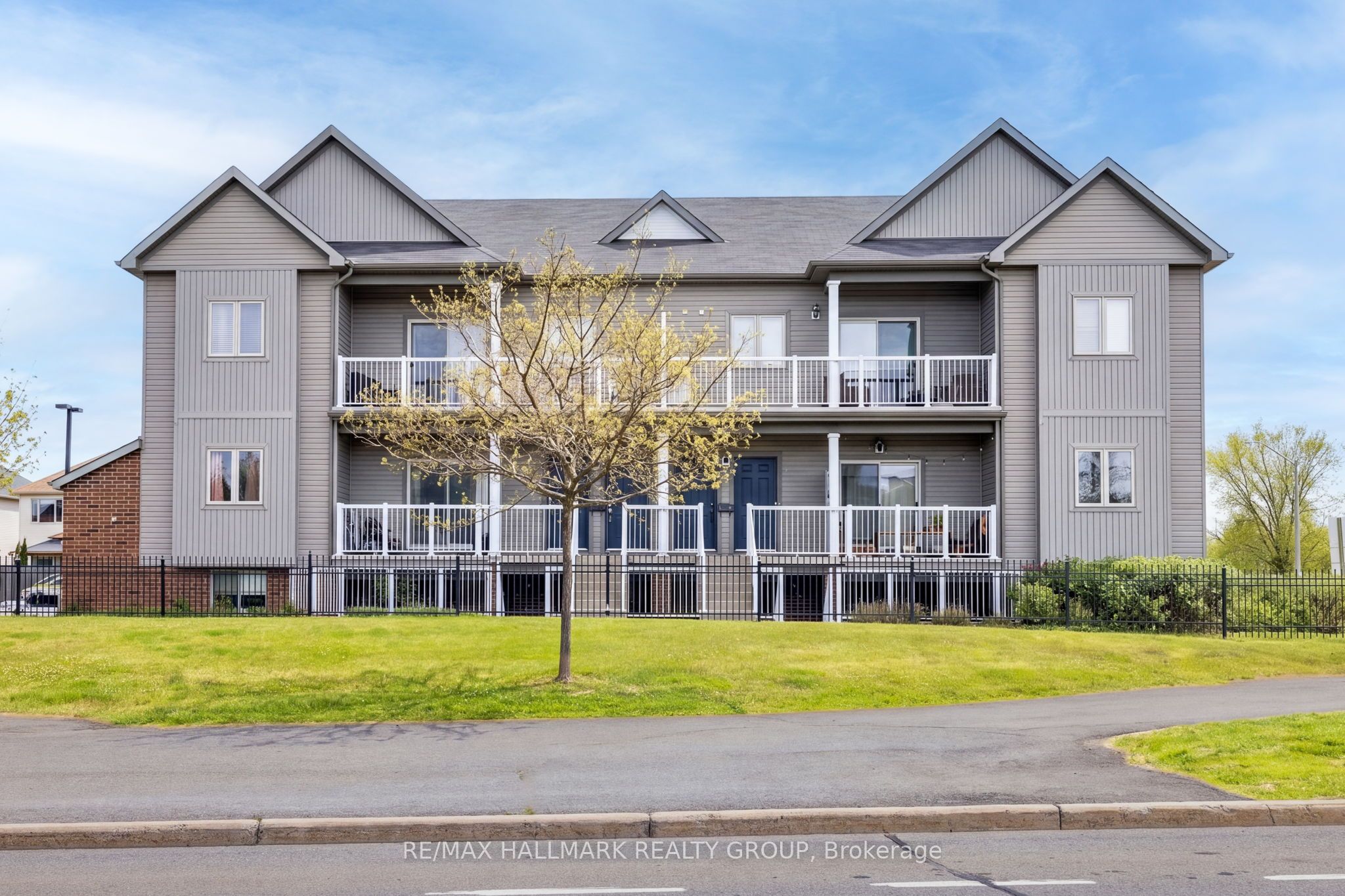 42 Sternes Private, Ottawa, ON, K4A 0X8