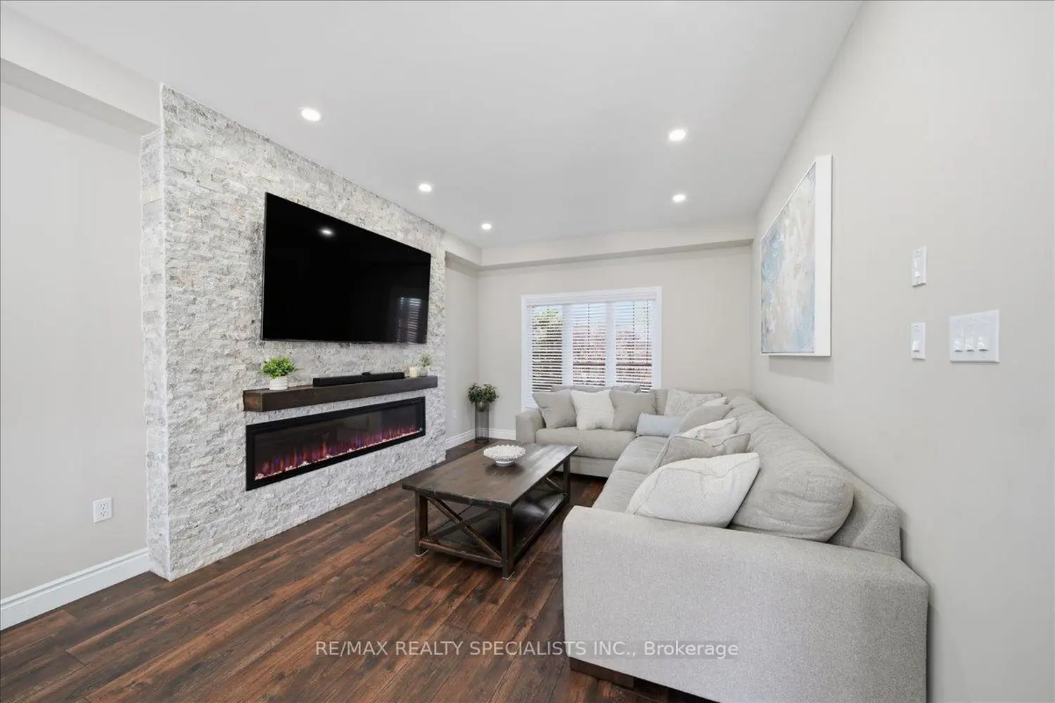 Additional image 13 of 14 Devonleigh Drive