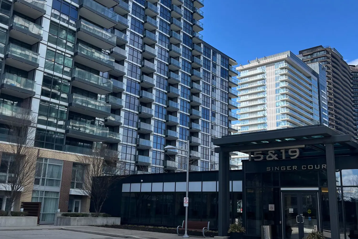 19 Singer Court 207