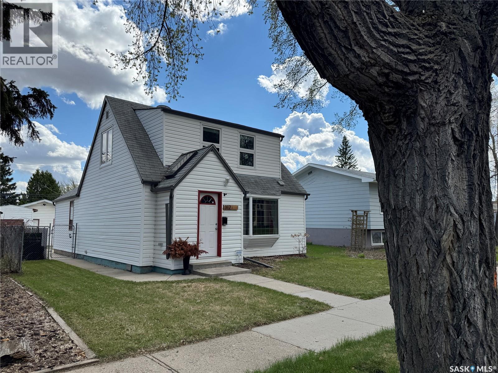 312 1st Street E, Saskatoon, SK, S7H1S2