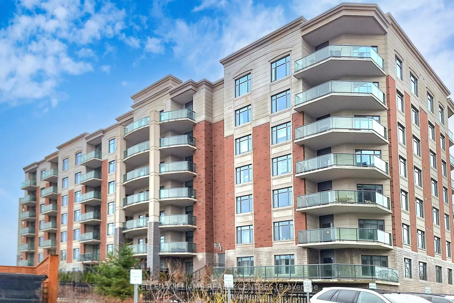 460 William Graham Drive 313