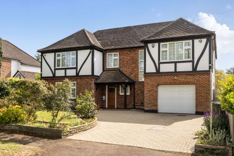 The Avenue, Cheam SM2