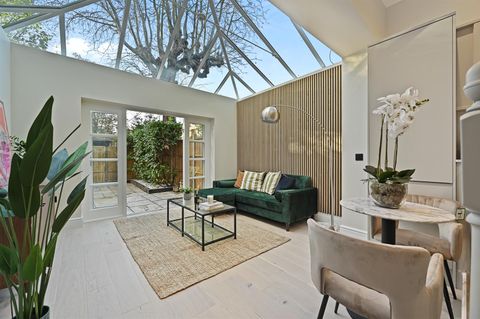 Grange Park, London W5