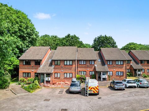 Park Avenue, Enfield EN1