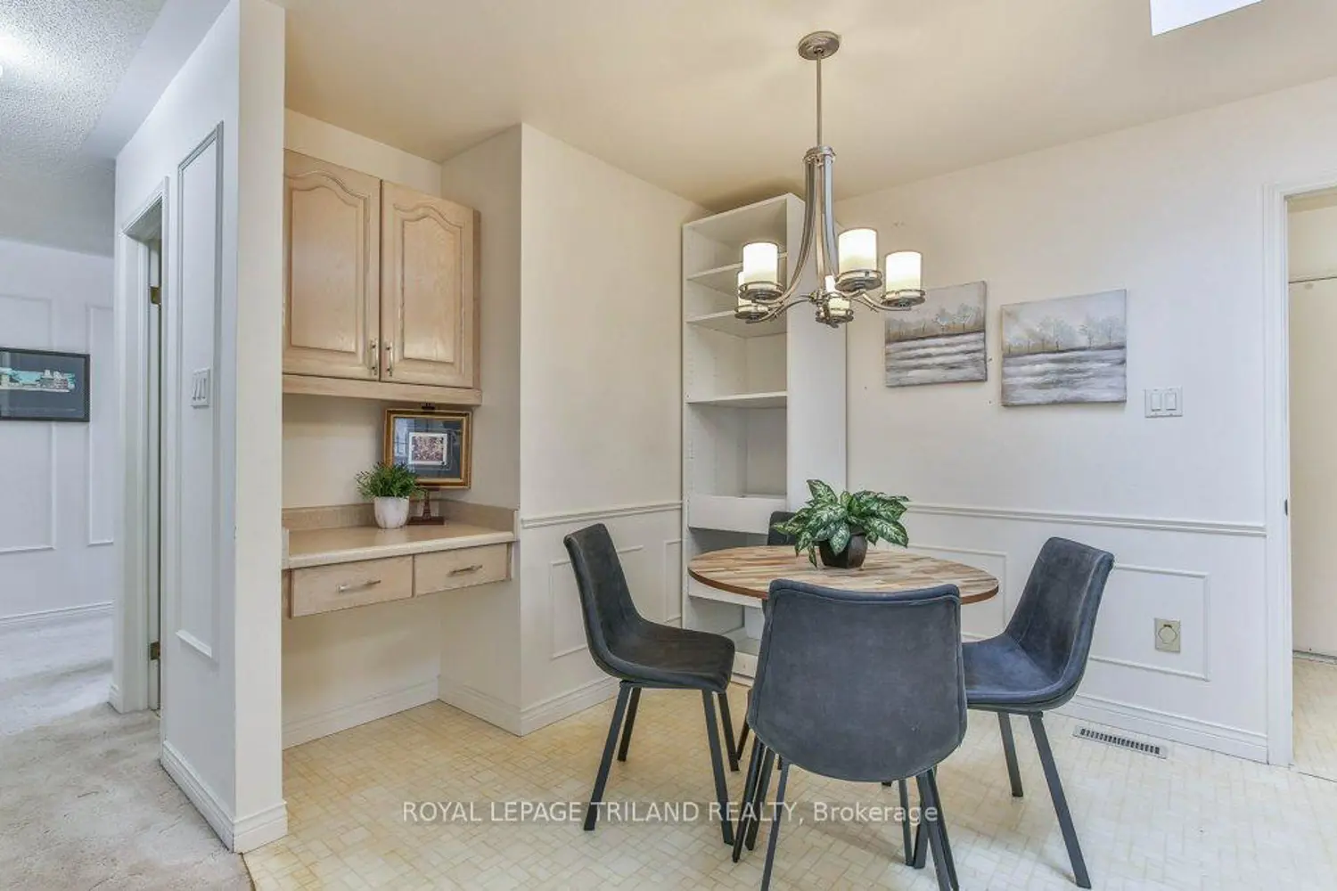 60 Rosecliffe Crescent 8 photo 5