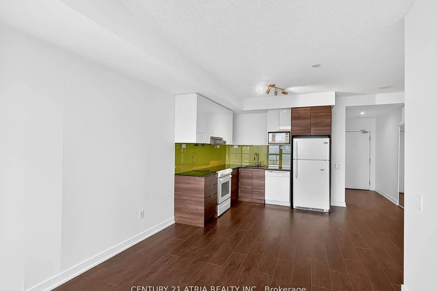 Additional image 8 of 121 Mcmahon Drive 2703